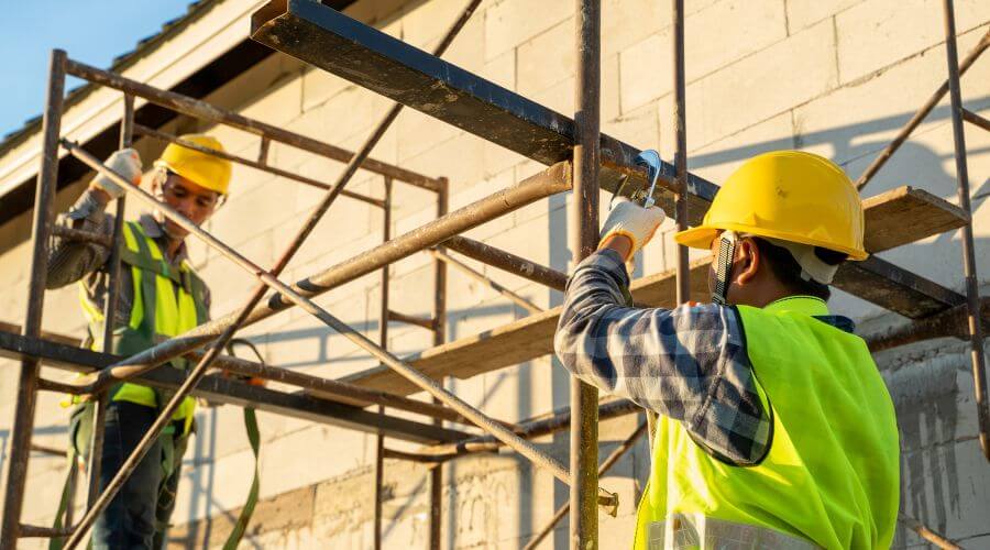 Professional gutter cleaning in Warwick, MA
